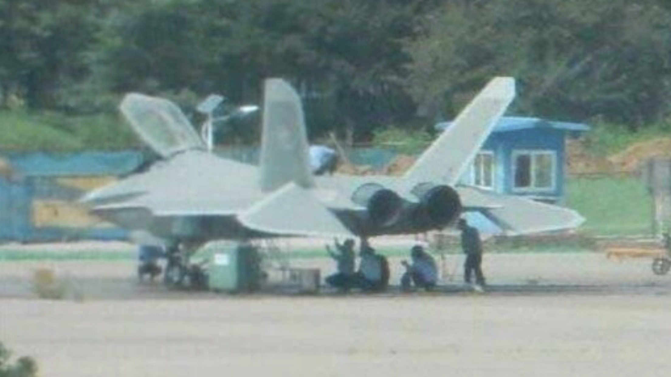 China S Second Stealth Fighter Coming This Year J 31 Fighters Spotted In Air Force Colours