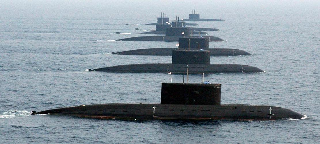 Des sous-marins russes de classe "Kilo", appelés aussi "Trou noir" - Cultea
