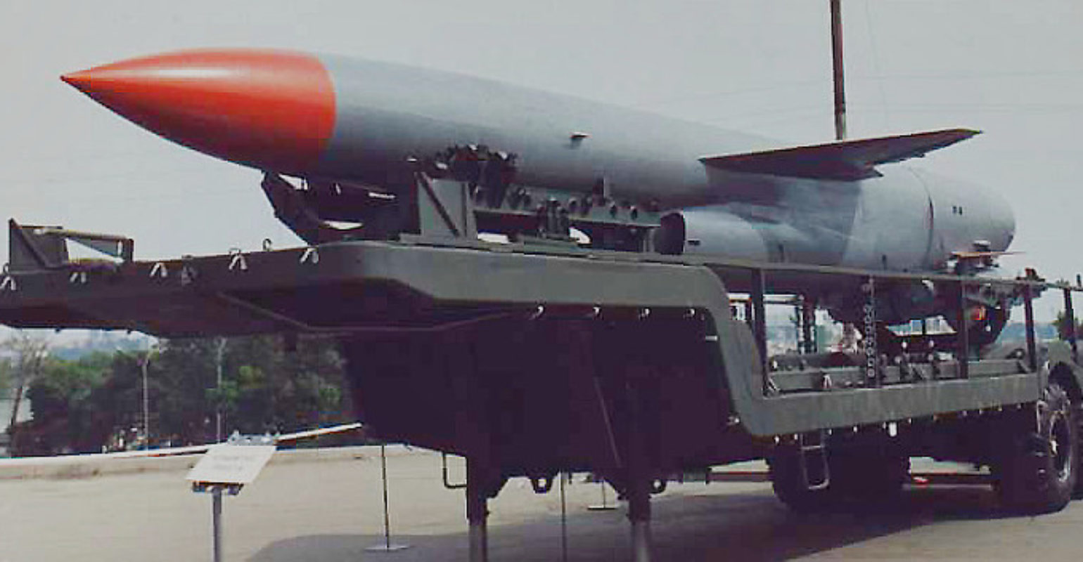 П 1000 5. П-500 базальт. Крылатая противокорабельная ракета п-500 базальт 4к80. П-500 «базальт» – противокорабельная ракета. П-35 ракета Крылатая противокорабельная.