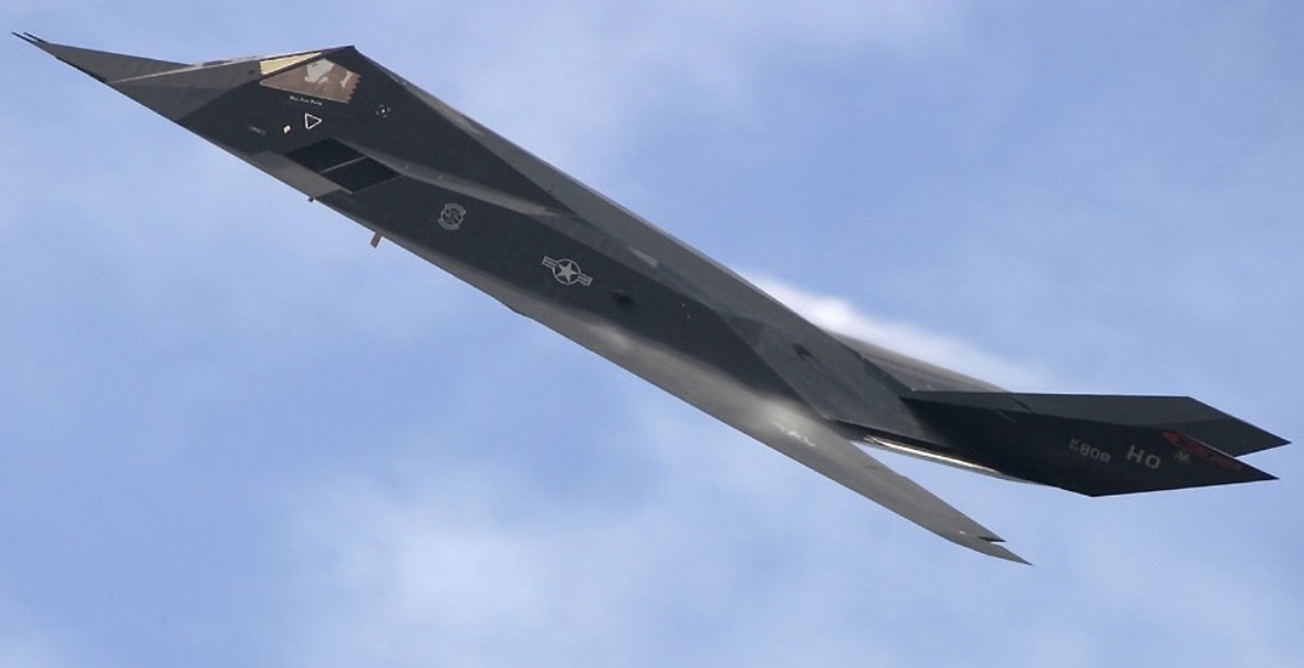 Officialy Retired F-117 Stealth Fighters Carry Out Secretive Mission in Southern California