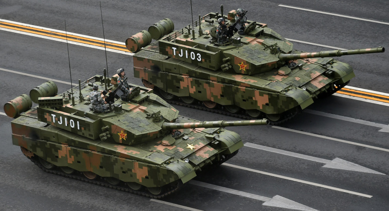 which country has the most military tanks.