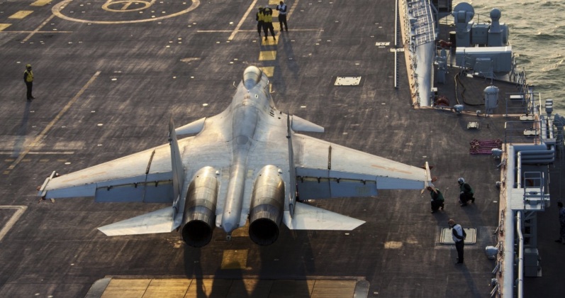 J-15 on Carrier Liaoning
