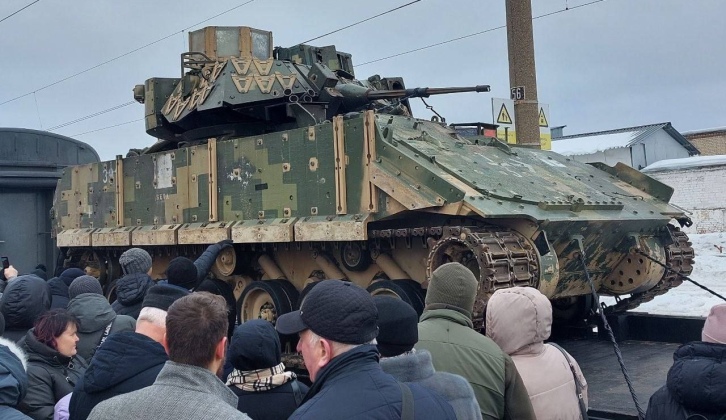 Xe chiến đấu Bradley bị bắt giữ được trưng bày cho công chúng Nga