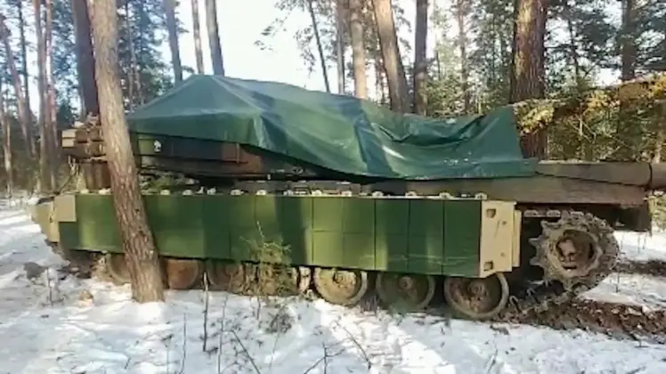 Xe tăng M1A1 Abrams của Quân đội Ukraine với áo giáp phản ứng nổ bản địa