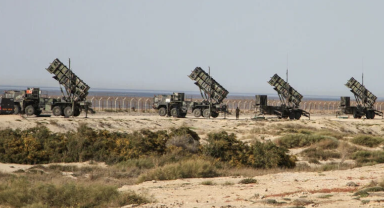Pin tên lửa đất đối không từ hệ thống Patriot ở Israel