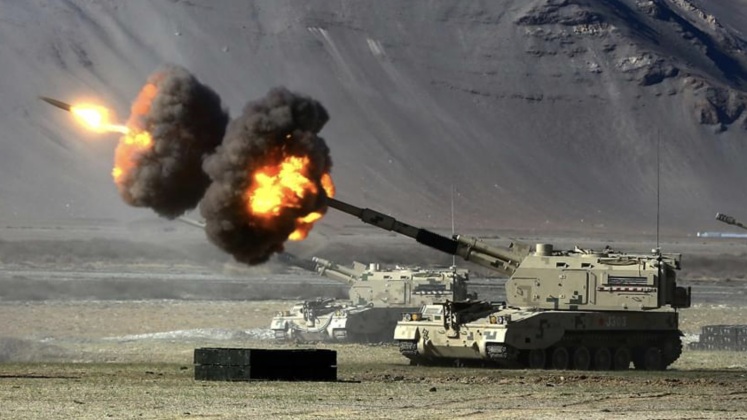 Chinese PLA Army Ground Force PLZ-05 155mm Howitzers