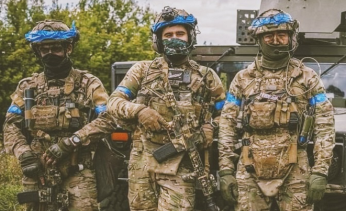 American Forward Observations Group Personnel in Kursk