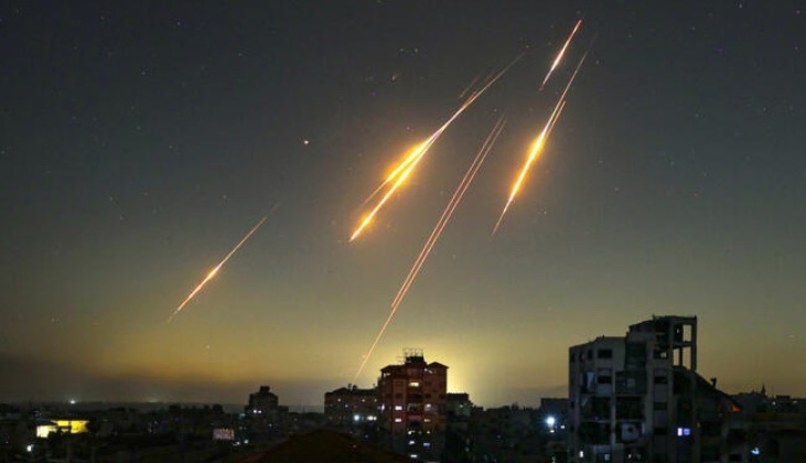 Iranian Ballistic Missiles Arrive Over Israeli Skies During June 2025 Retaliatory Strikes