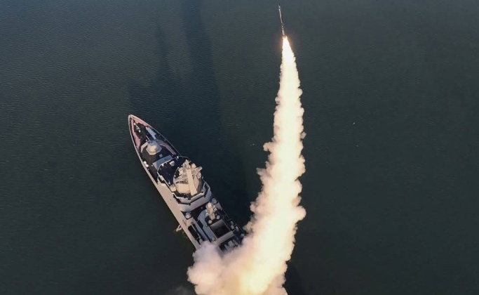 ChoeNorth Korean Destroyer Choe Hyon During Live Fire Exercises in April 2025