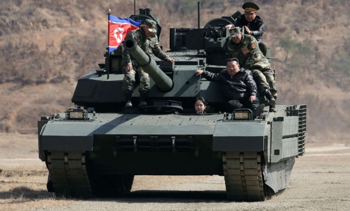 North Korea’s Next Generation Tank Makes Debut in Elite Capital Defence ...