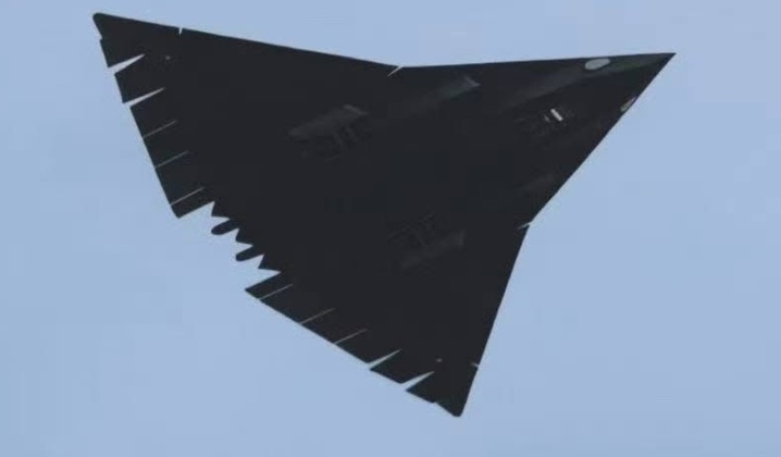 Fourth Prototype of China`s Ultra-Long Range Sixth Generation Fighter