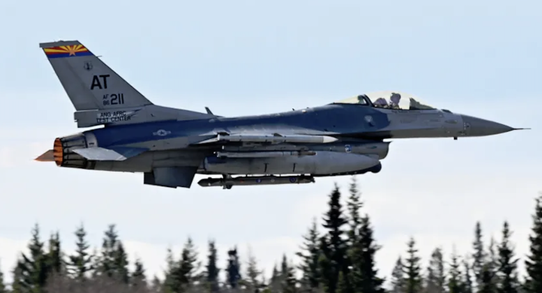 F-16CJ Equipped For Air-to-Air Combat