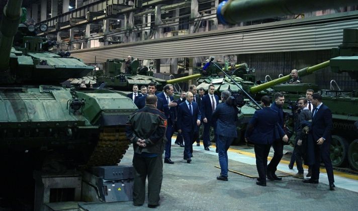 Russian President Vladimir Putin Inspects Production of T-90M Tanks