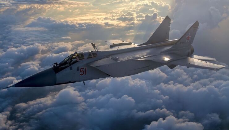 Russian Air Force MiG-31 Foxhound Heavy Interceptor 