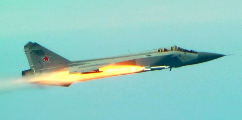 MiG-31 Fires R-73 Missile