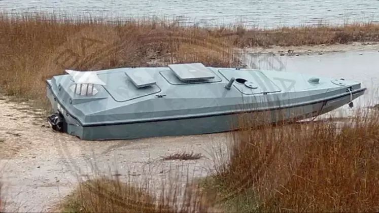Ukrainian MAGURA V5 `Kamikaze` Drone Boat Captured By Russian Forces