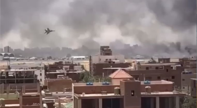 MiG-29 Flies Over Khartoum During Clashes - April 15 2023