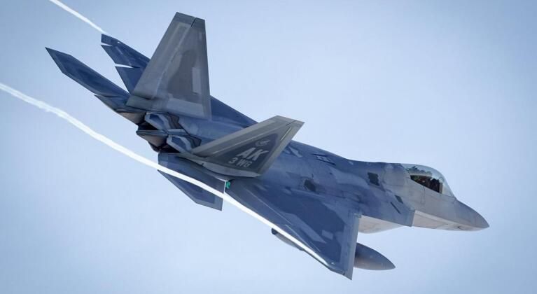 F-22 Raptor (Lockheed)