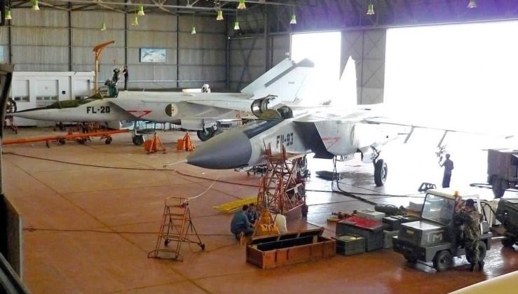 Algerian MiG-25s Under Maintenance