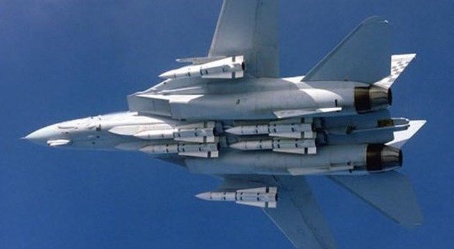 Underbelly of an F-14 Tomcat with Six AIM-54 Missiles