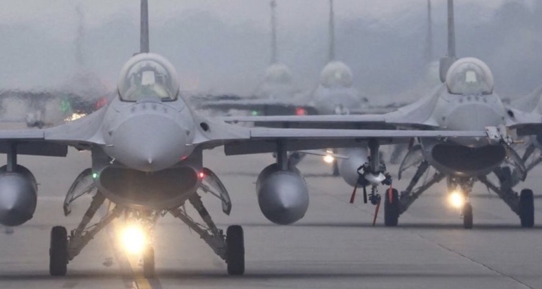 入手困難 CHINA AIR FORCE F-16 401ST ファルコン 入手困難 CHINA AIR