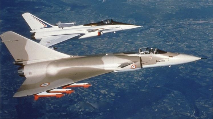 Mirage 4000 (front) and Rafale Prototypes
