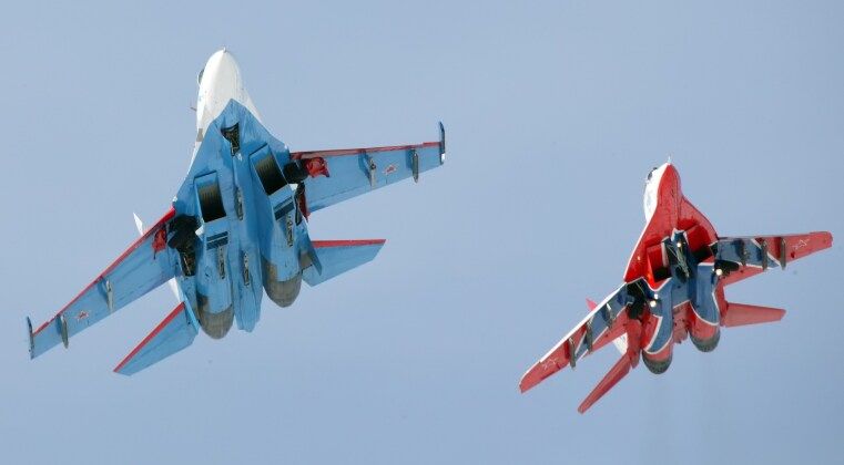 Su-27 Heavyweight and MiG-29 Medium Weight Fourth Generation Fighters
