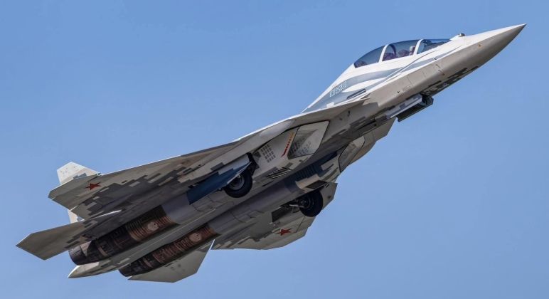 Su-57D Twin Seat Fifth Generation Fighter Variant