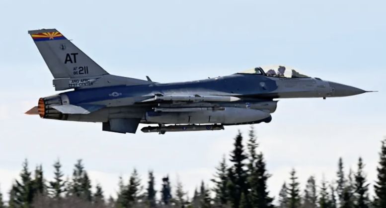 F-16CJ Equipped For Air-to-Air Combat