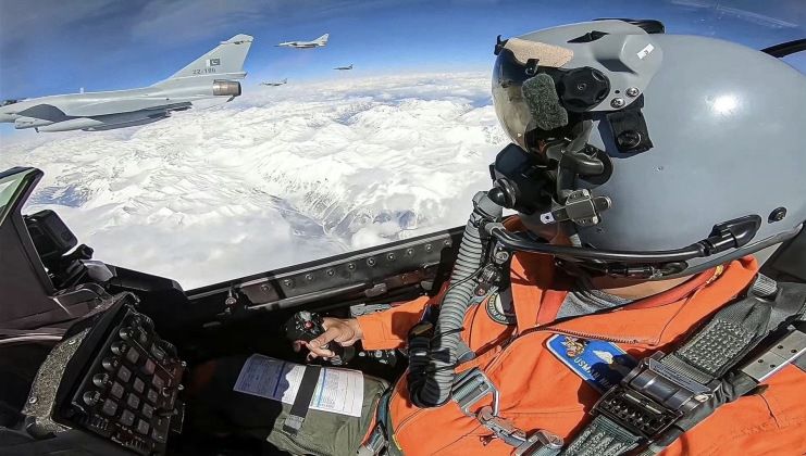 Pakistan Air Force J-10C Fighters in Formation