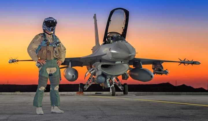 Royal Netherlands Air Force F-16 Pilot (Cristian Schrk)