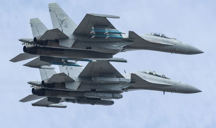 J-15B/T Fighter (top) and J-15D Electronic Attack Aircraft