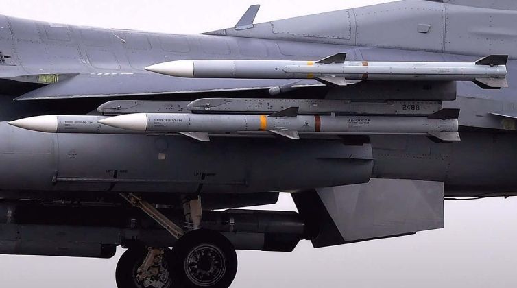 AIM-120 Air-to-Air Missiles