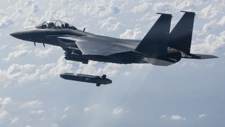 Upgraded F-15K 'Slam Eagle' Fighters to Provide Leading Long Range