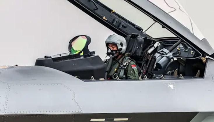 Chinese PLA Air Force J-20 Pilot Looks at Heads Up Display