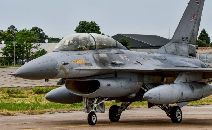 Royal Thai Air Force F-16B 