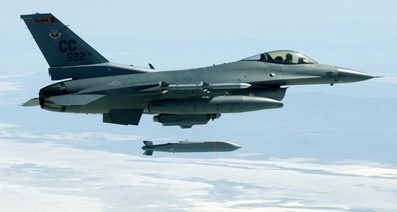 F-16 Drops AGM-154C