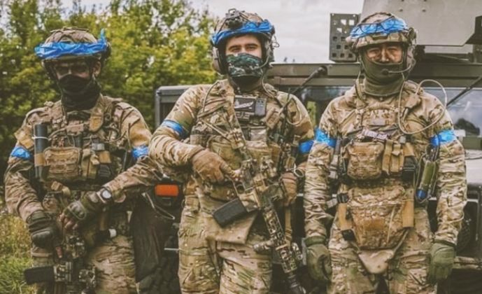 American Forward Observations Group Personnel in Kursk