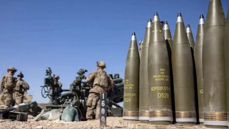 155mm Rounds and M777 Gun