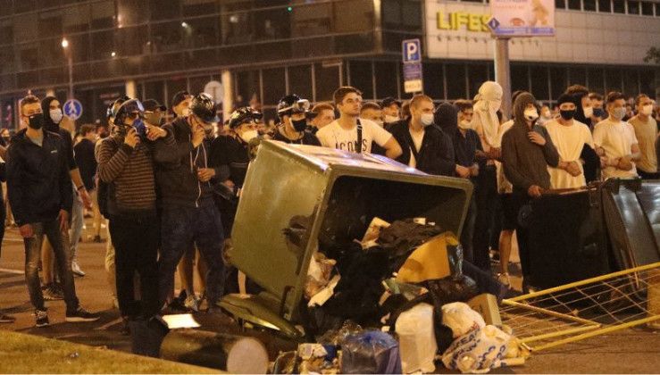 Belarusian Rioters in Minsk