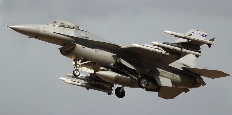 F-16 Fighting Falcon with Six AIM-120C Air to Air Missiles