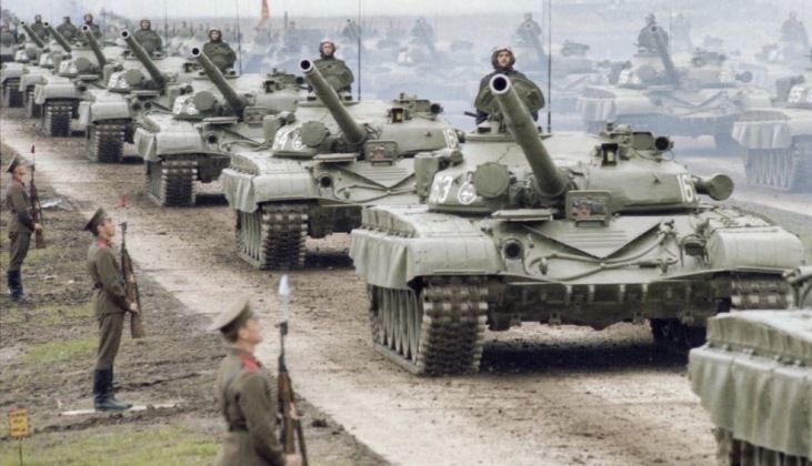 Soviet Army T-72 Main Battle Tanks