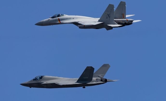 J-15B (top) and J-35 Fighters