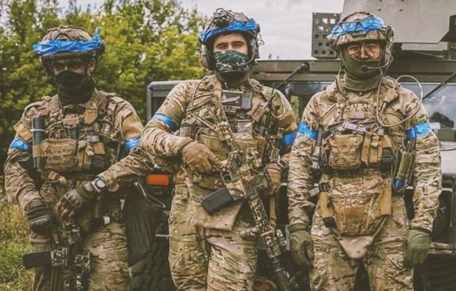American Forward Observations Group Personnel in Kursk