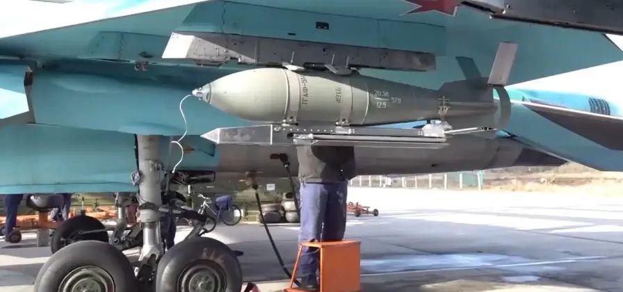 FAB-500 Bomb on Su-34 Strike Fighter 