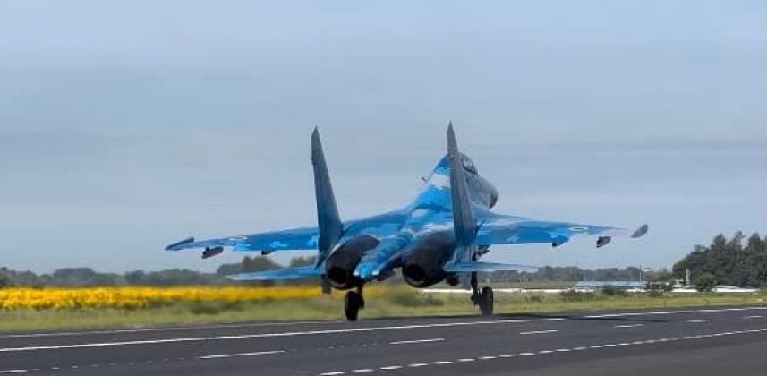 Ukrainian Soviet-Built Su-27 Takes Off From Road Runway 