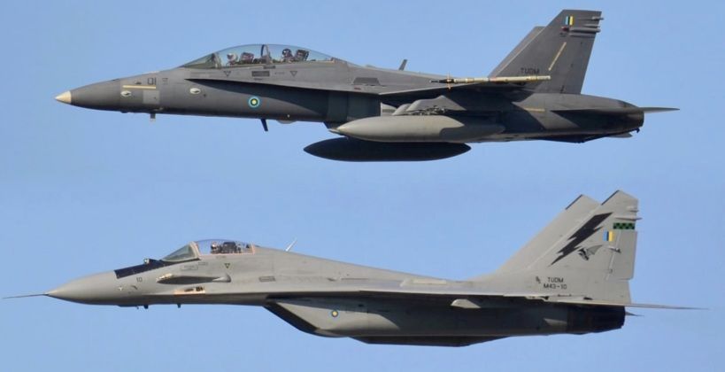 F-18D (top) and MiG-29