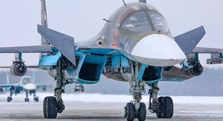 Su-34 Strike Fighter