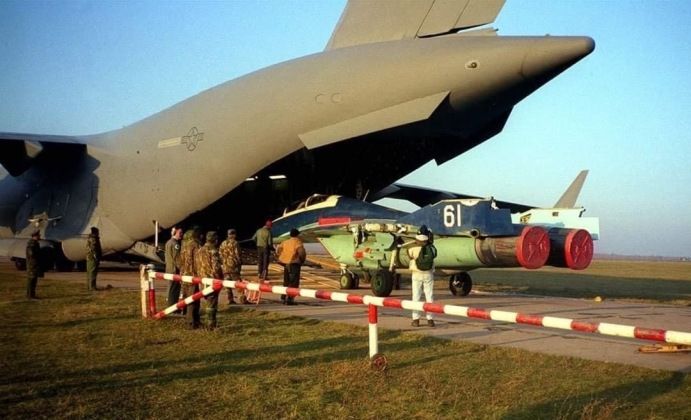 Former Moldovan MiG-29 Embarks on U.S. Transport