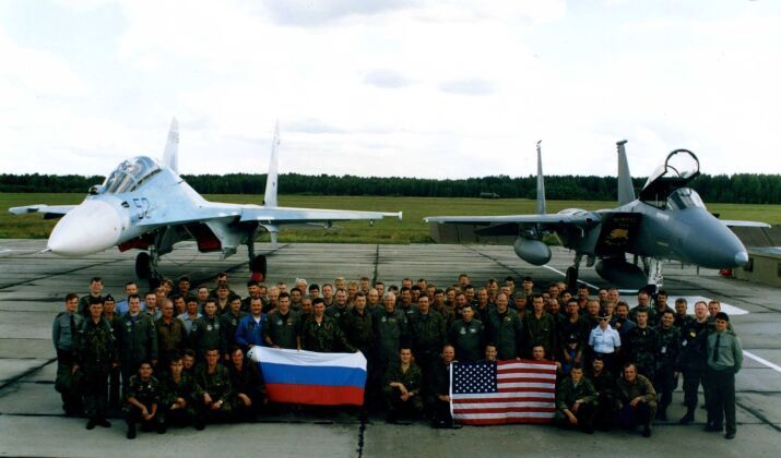 Su-27 (left) and F-15C